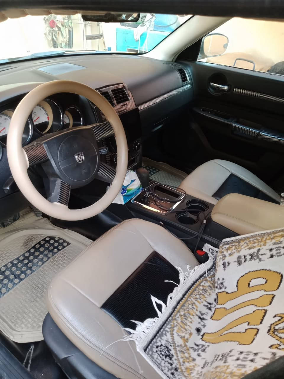 جارجر موديل 2010 مكفوله من كلشي السعر 105 وبيها مجال ***********
