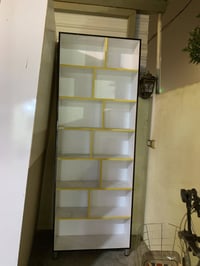 رفوف • دواليب • للبيع