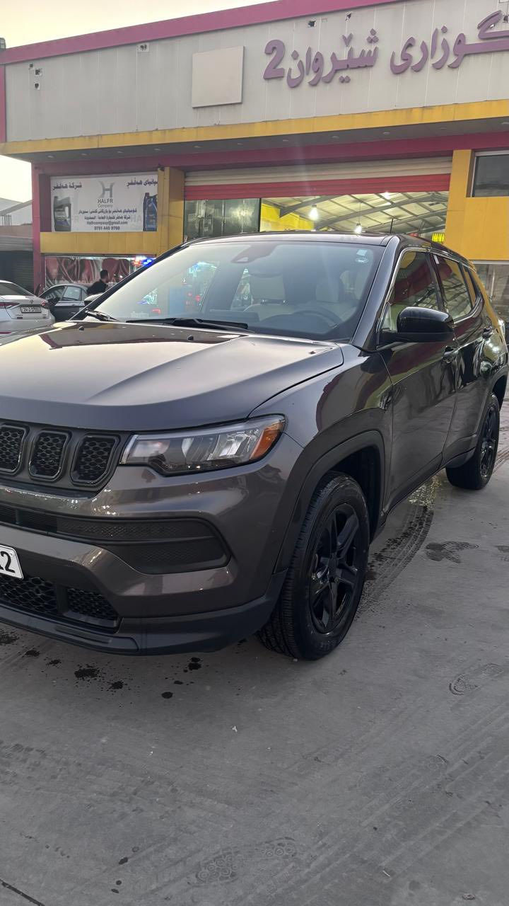 السلام عليكم
جيب كومباس موديل 2023 
محرك توربو 2000 
ضررها باب وجاملغ بجم كبس ارباك بس بردة 
ماشية 32 الف كيلو 
مواصفات  
بصمة 
شاشة كبيرة 
رادار امامي وجانبي وخلفي 
دبل اكسل 4*4 
لايتات زينون تبريد قطعتين السيارة مغلف الداخل كلو 
محرك كير كهربائيات حدادية كلها بشرط جاهزة ماتحتاج مصرف 
السيارة ترقيم جديد هزة ورقم وسنوية كله جديد تحويل او وكالة بشرط 
السعر المطلوب 165 ورقة 
مكان السيارة اربيل 
***********
***********
