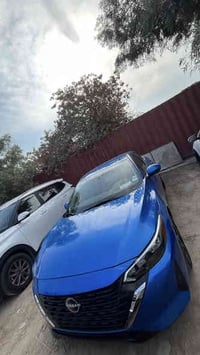 نيسان سنترا 2024 مواصفات SV  بدون رقم حادثها سطحي فقط بونيد حتى الدعام...