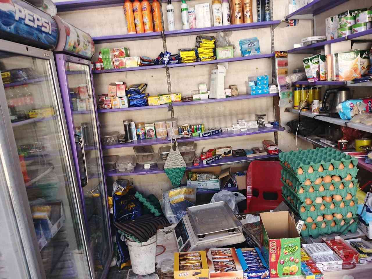 السلام عليكم اسواق للبيع السعر ٦ وبيه مجال تحتوي على ٢ سبالت و٦ عارضات و٢ مجمدات وبلازمه ايجارها ٢٠٠ الف مكان يم مدرسة السماحه رقمي ***********
