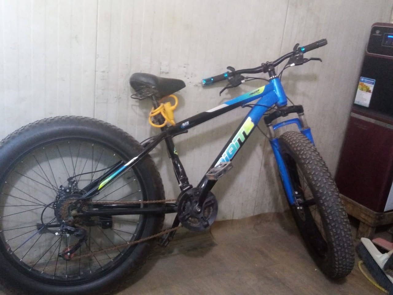 سلام عليكم شترينا هذا الباسكل 300ونريد نبيعة150جديد ونظيف بس محتاجين ونريد نبيعة


**إذا كنت صاحب هذا الإعلان وتريد حذفه لأي سبب، رجاءا أرسل رسالة إلى الدعم الفني**