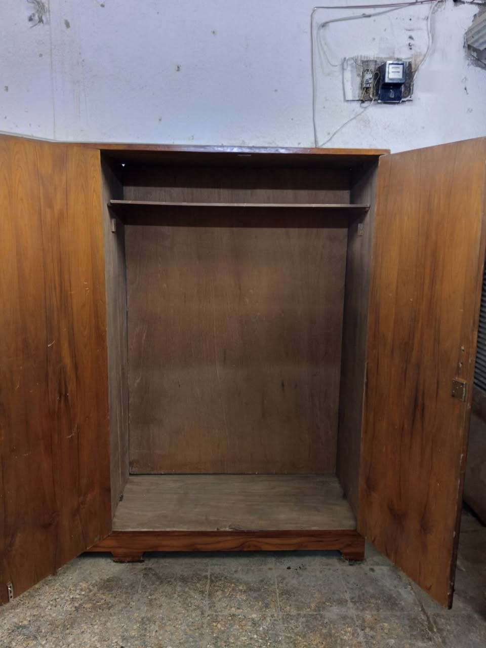 قنصور 5ابواب سعر 160حي صدام شاري يتفضل خاص خشب ثقيل
@الجميع


**إذا كنت صاحب هذا الإعلان وتريد حذفه لأي سبب، رجاءا أرسل رسالة إلى الدعم الفني**