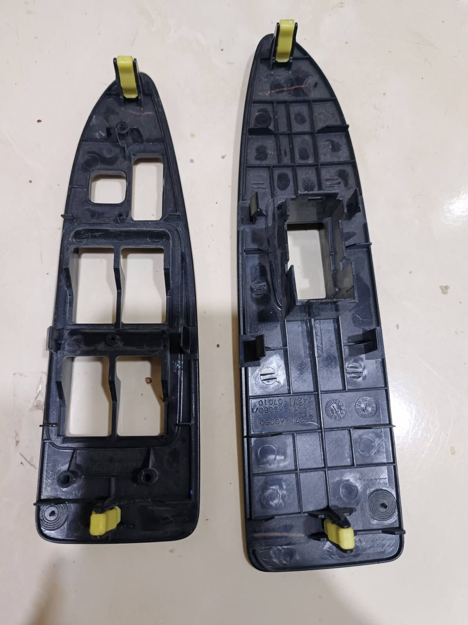 من رخصة الآدمن
السلام عليكم عندي اغراض تويوتا افلون للبيع وهذا الرقم الواتساب ***********
