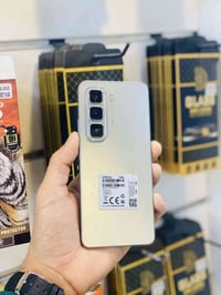 انفنكس هوت 50  ذاكره 256  عشوائيه 12 السعر مناسب  📞07709590713  @إشارة