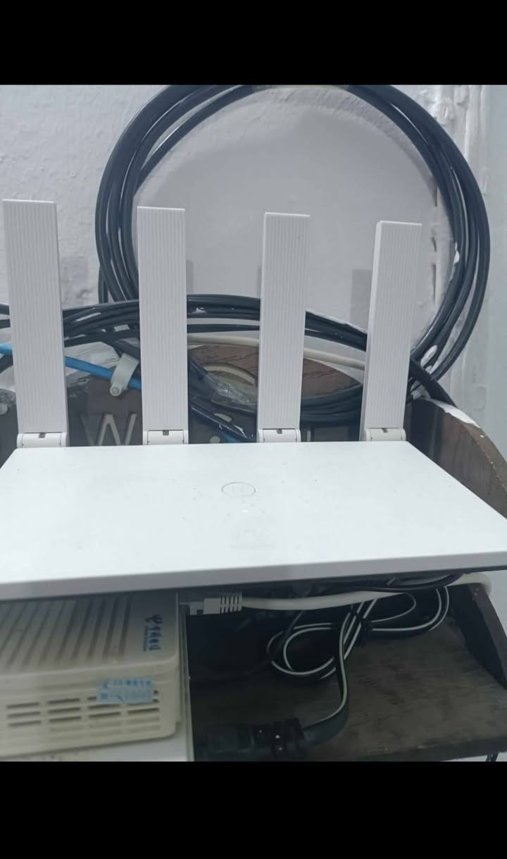 راوترات كلهن شغالات كلمن وسعره ومابيهن فصله ولا تكطيع عمارة, ميسان


**إذا كنت صاحب هذا الإعلان وتريد حذفه لأي سبب، رجاءا أرسل رسالة إلى الدعم الفني**