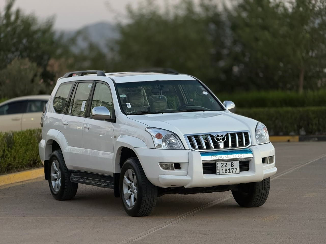 Toyota prado 2008 
بيها قطعتين صبغ وشبر بارد بل باب مال صندك 
سعر 135$
***********
