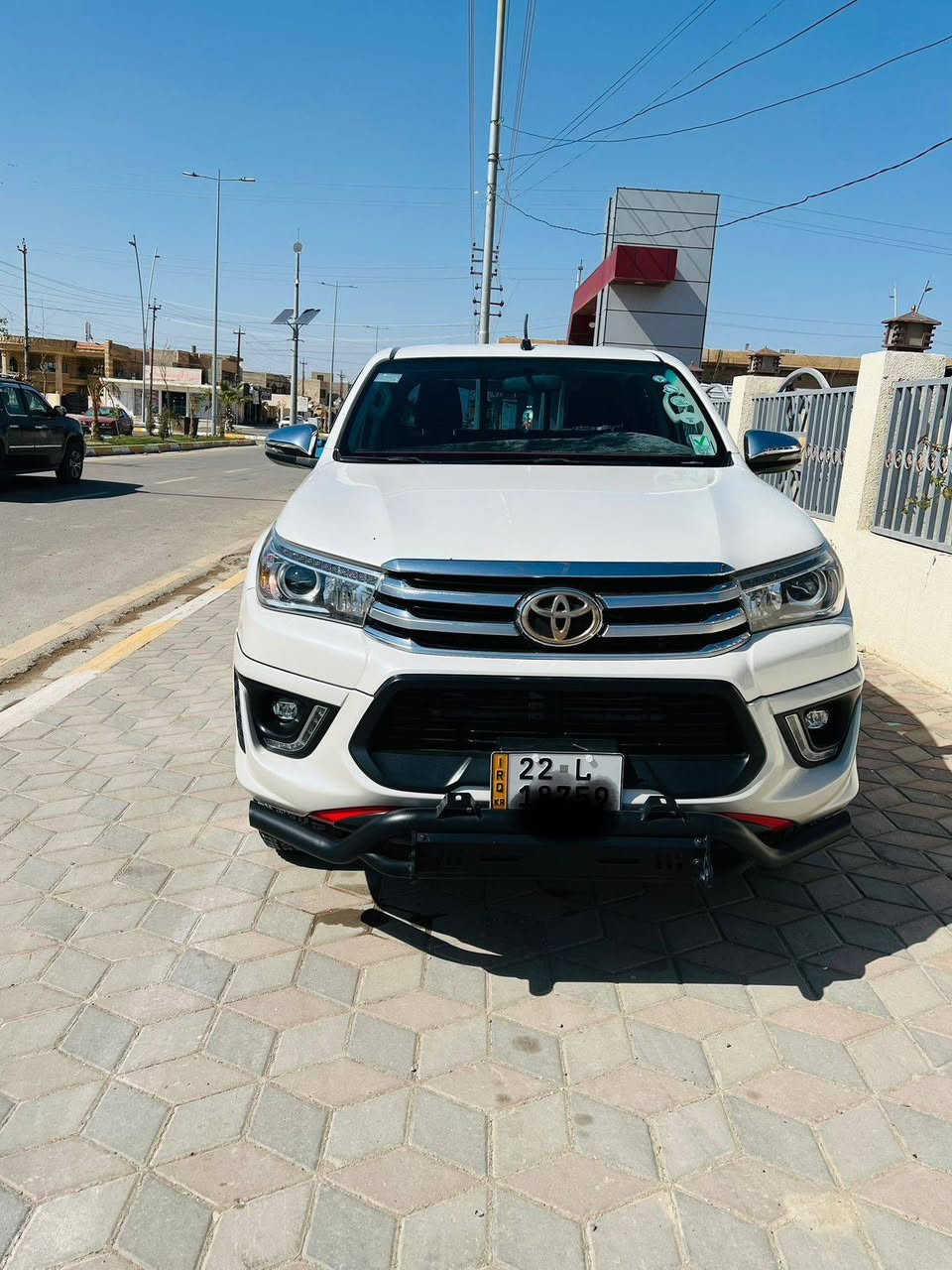 سلام عليكم تيوتا هايلكس تي ار دي 
موديل ٢٠٢٠ كفاله عامه. 
فول مواصفات بريم. مذهب 
سياره جديده وبحاله لوكاله. 
ممشه سياره ١٢٣ الف 
رقم اربيل.بسمي سنويه وهزه جديده. 
لتفاصيل اكثرر اتصل. ***********مكلف بل نشر نتصال فقط
