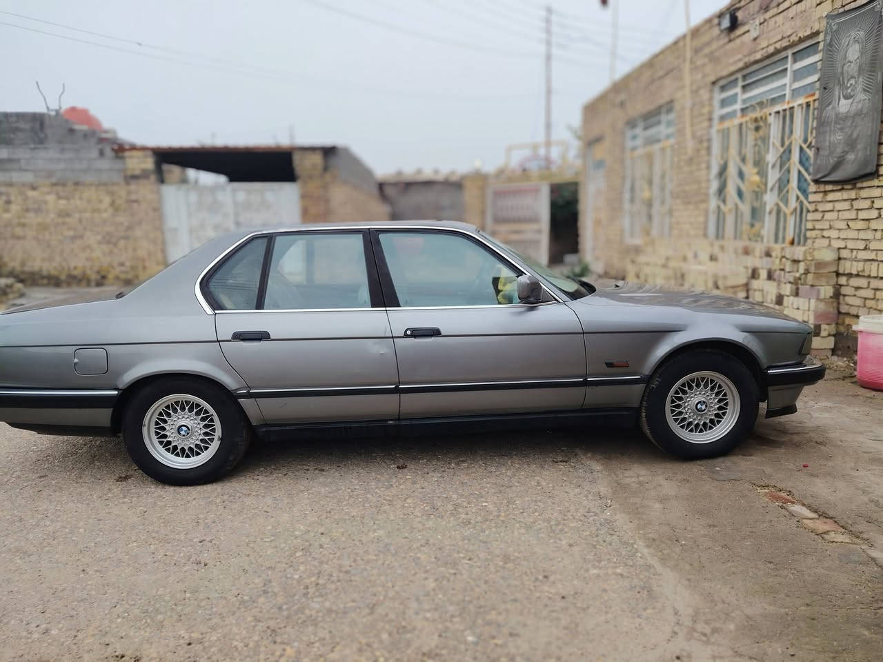 السلام عليكم بيم دبليو مديل 92
سعر 58وبيه مجال ( *********** )
