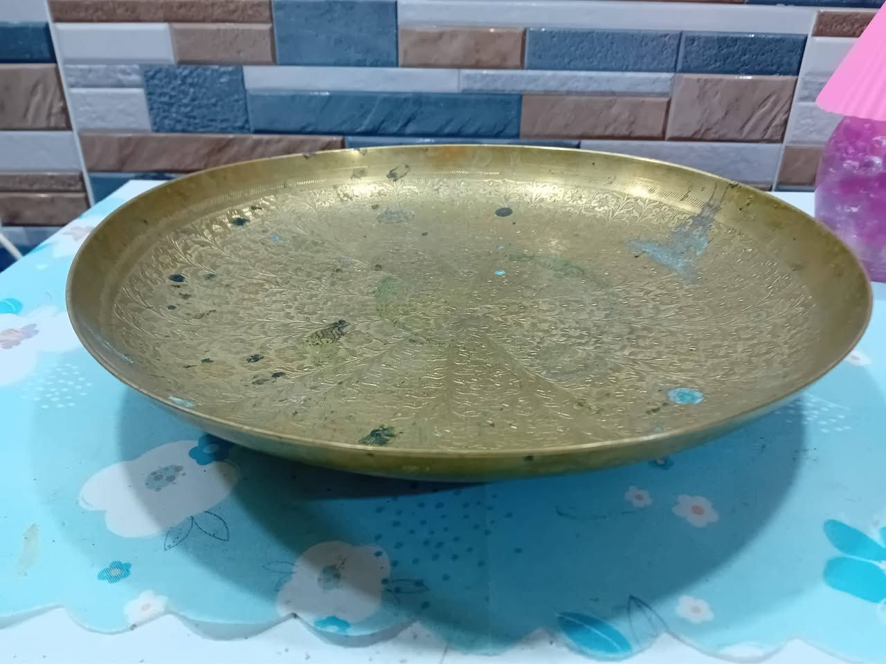 صينية نحاس أصفر تراثية مع قاعدة ✨

قطعة نحاس أصلي منقوشة نقش إبرة كامل، مع قاعدة نحاس مميزة، حجم ضخم بقطر 30 سم. تصلح للتقديم أو كقطعة ديكورية فاخرة للمنازل والاستراحات والمكاتب.

✅ نقوش يدوية جميلة
✅ قاعدة نحاس ثابتة
✅ حجم كبير ومنظر تراثي رائع

💰 سعر حرق ومناسب جداً
🚚 متوفر خدمة التوصيل لباب البيت.


**إذا كنت صاحب هذا الإعلان وتريد حذفه لأي سبب، رجاءا أرسل رسالة إلى الدعم الفني**