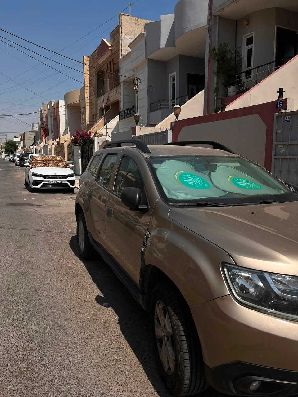 سيارة رينو داستر للبيع 

موديل ٢٠٢١ 
محركها الفين 
ماشية ٦٠ الف 
موقعها اربيل ورقمها أيضاً اربيل وهي  بأسمي 
للاستفسار *********** واتساب
