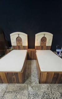 جرابي البيع عدد ثنين النضافه كدامكم ثنينهن ب 180تواصل وانساب 077287899...