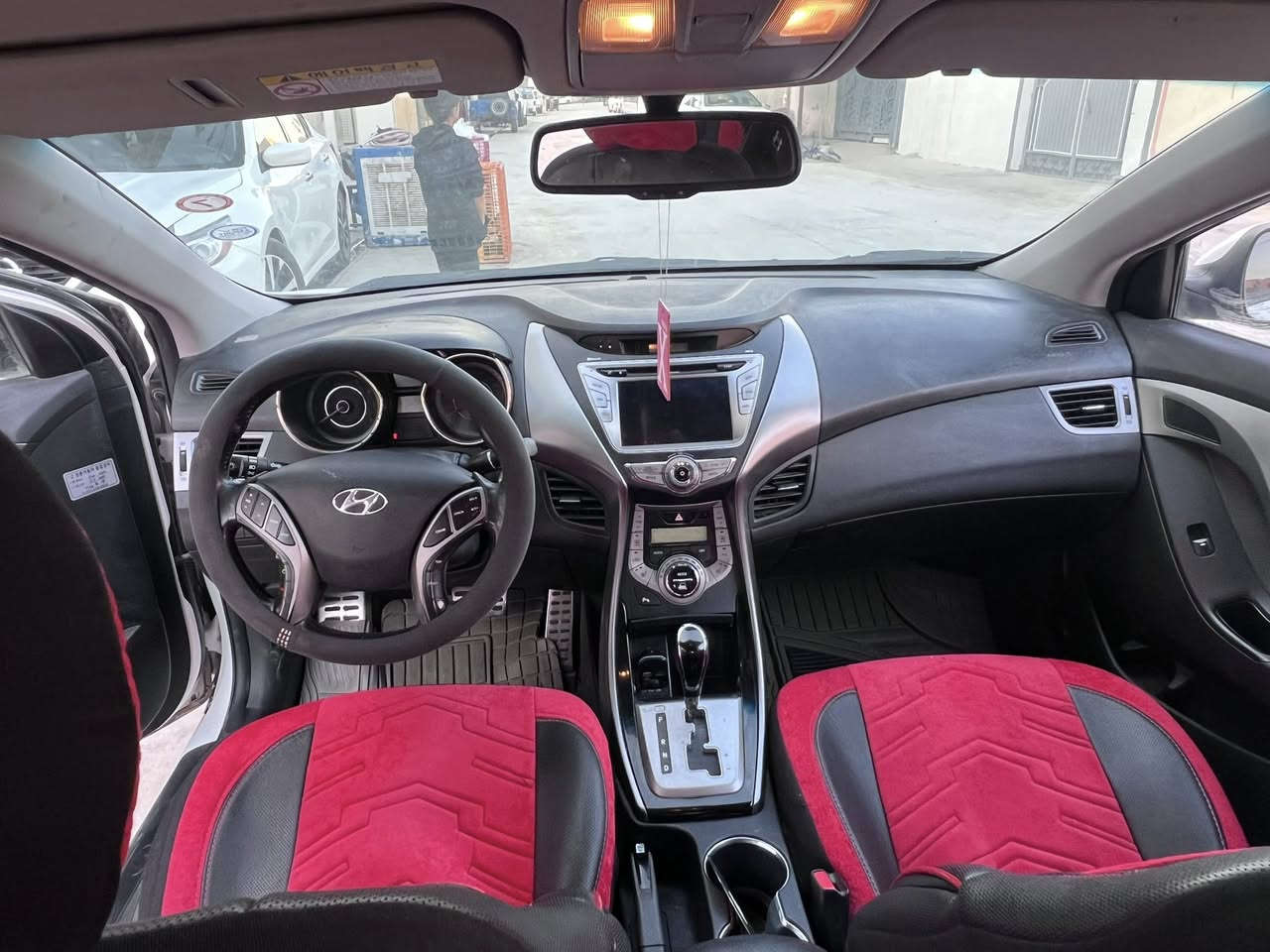 سەرەتا بەناوی خوا
Elantra 2012 
بڕاوەی دووبەی فول فول بەس سلایت نیە 
بەسمە حاسەی پێشو دوا کامیرە شاشە کوشن جلد هەرچوار کوشن هیتەر سوکان هیتەر ئیکۆ هتد
موشتەری تیل بکا ***********
Admin 🖤
