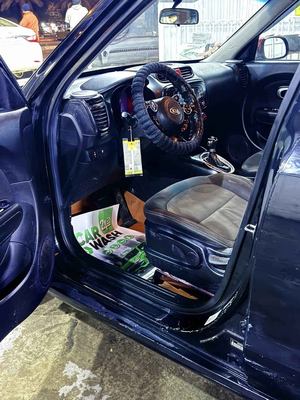 السلام عليكم كيا صول موديل2016 وارد امريكي  ضربتها فقط جاملغ  عكس السايق بدون دواخل  سياره جاهزه من كلشي مال جناي سستم بلادي  تدفئه تبريد صدر تايرات كلش نضيفه السعر 110. للاستفسار اكثر  ***********
