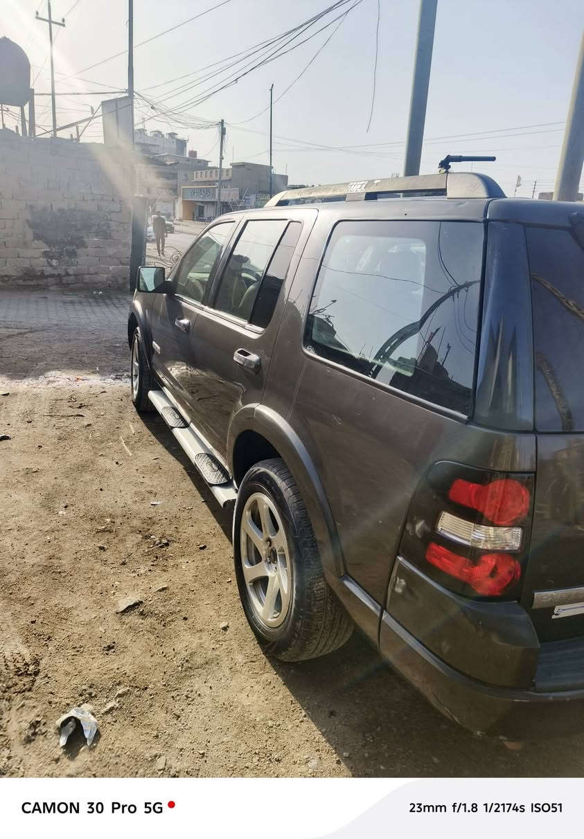 سلام عليكم فورد اكسبلور 2007تو ويل السياره مكينه كير تبريد تدفئه تخم تاير سبير كله جديد مكان السياره بصره ما متواجد عل فيس اتصل خاص او واتساب حتى تعرف تفاصيل ازيد ‏‪***********‬‏ السعر ٩٠ وبيها مجال
