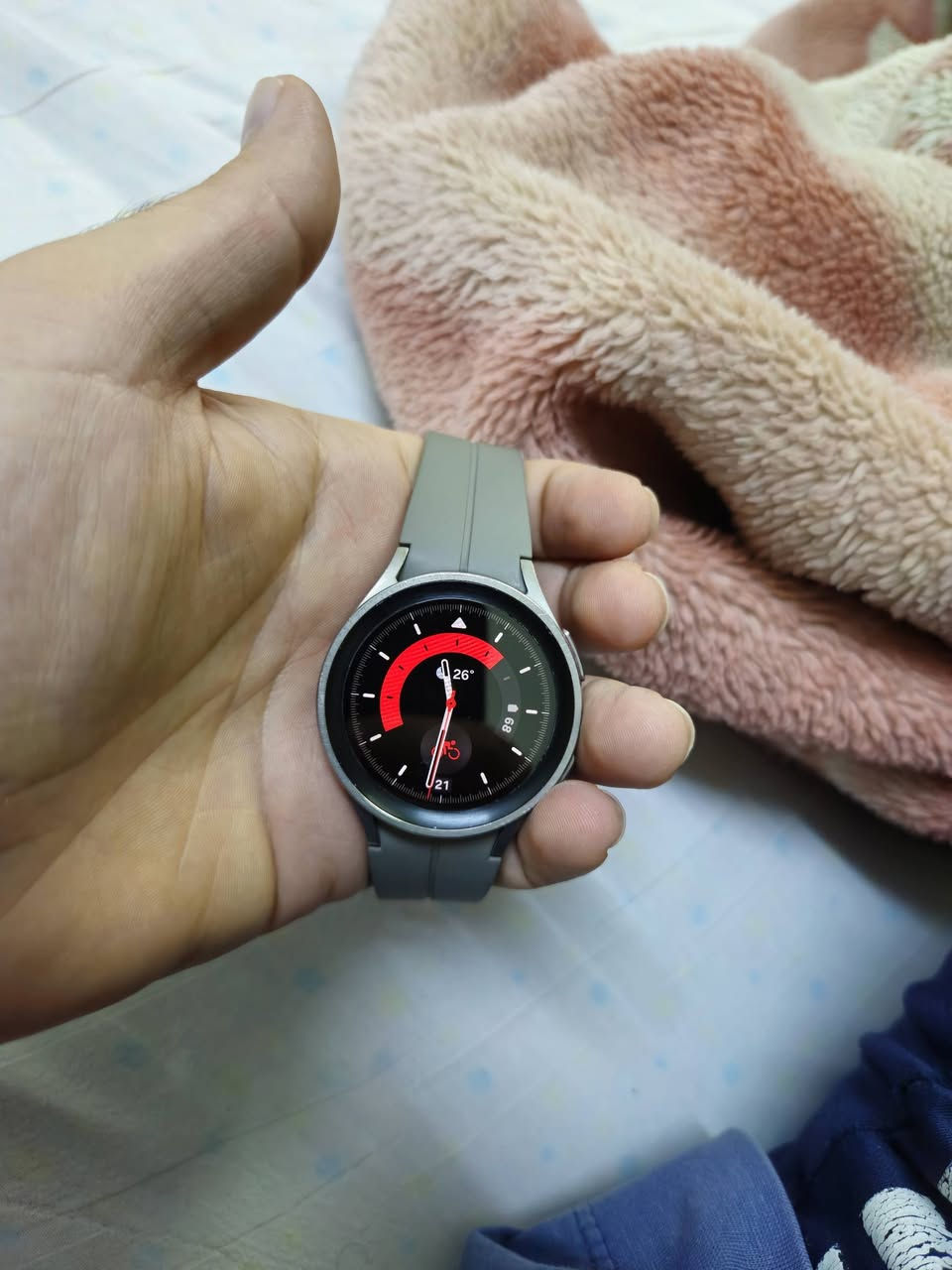 Galaxy watch 5 pro 45mm
نضاف ٩٩%
کامل محلقات 
جدید 
١٦٠ الف 
توصیل متوفر


**إذا كنت صاحب هذا الإعلان وتريد حذفه لأي سبب، رجاءا أرسل رسالة إلى الدعم الفني**