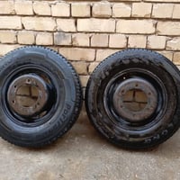 زوج تايرات مع الويل كيا فحل خلفي حجم 13 المكان : بغداد رقم الهاتف : 07...