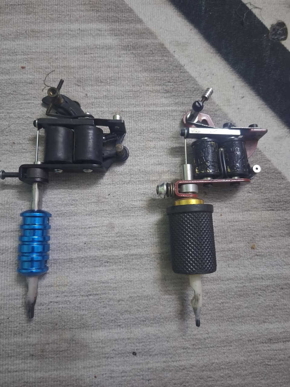 جهاز وشم لبيع هو وغراضه كلهن كلشي ويا مسدسات كويل اصليات سعر ١٥٠ رقم *********** واتساب بكاني ٥ميل
