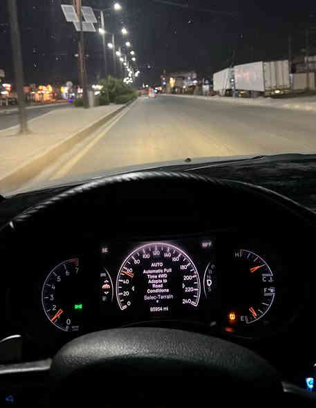 السلام عليكم
جيب لاريدو موديل 2014 خليجي رقم سليمانية

مكفوله  من كير ومحرك وحداديه وتخم تاير جديد تبريد ثلج امامي وخلفي 

السيارة نظيفه متحتاج اي مصرف 

فتحه سقف بصمه تشغيل وبصمة ابواب + تشغيل عن بعد لايتات LED محرك 6 سلندر 3600 تحكمات استيرن وشفتات المقاعد الاماميه كهربائيه كير طياره فور ويل 4 حساسات خلفيه مانع انزلاق السياره

السعر 245 او مراوس ب لاندكروز او تاهو و انطي فرق مكان السيارة انبار و بغداد

***********

 واتساب***********
