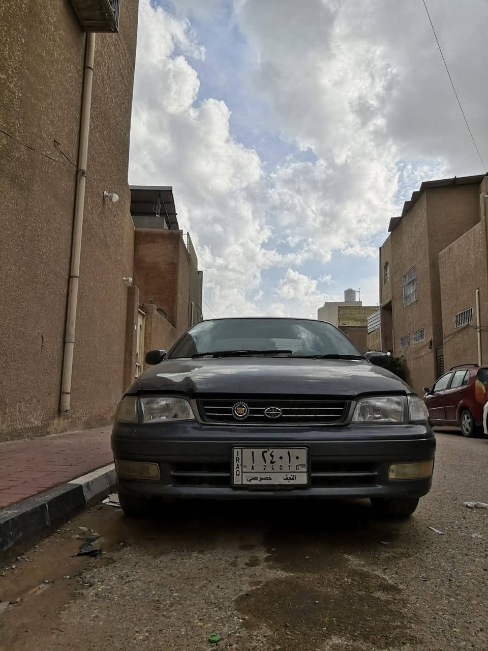 السلام عليكم
كرونا نفخ موديل 1994
محرك 1800طابوكه قبل كم شهر شاده
رقم نجف
كهربائياته كله كامله
زوج تايرات
حداديه نص عمر
السياره حلوه مال جناي
السعر 45وبيه مجال قليل 
العنوان النجف (حي الحسين)
رقم الهاتف
(***********) النجف, العراق
