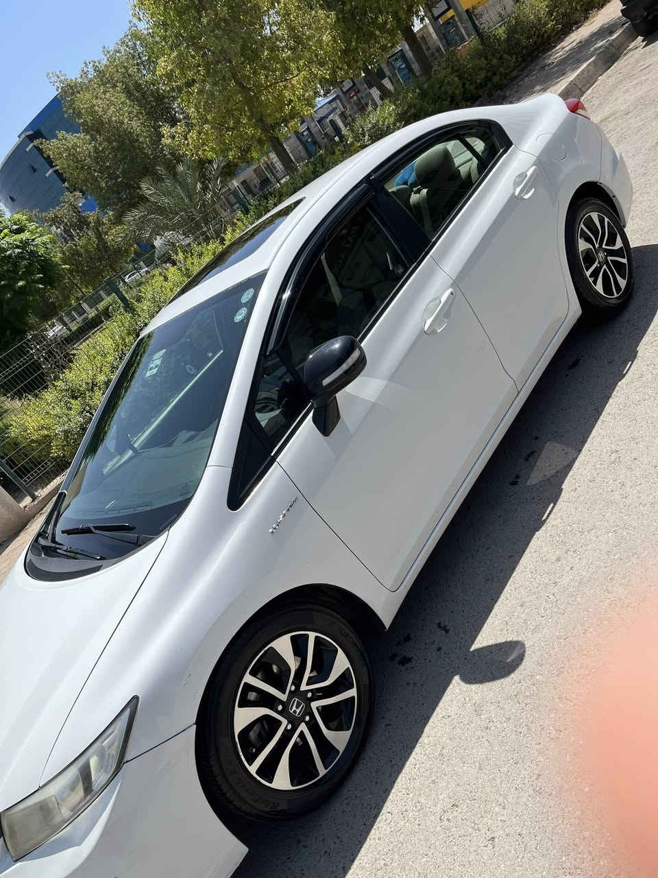 هوندا سيفيك ٢٠١٣ خليجي للبيع
محرك ١٨٠٠ 
گير atf ميكانيك
سلايد
تبريد وتدفئة
جام كهرباء
سنترلوك
ويل كب
ماشية ١٨٠ الف كيلومتر
السيارة موضحة امامكم بالصور والفيديوهات
بيها باب السايق صبغ
السعر 10700$
للاتصال ***********
الجناي واللي يريد يشتري يتصل الف هلا بي
اللي معاجبه السعر ليفكر يتصل نهائيا
