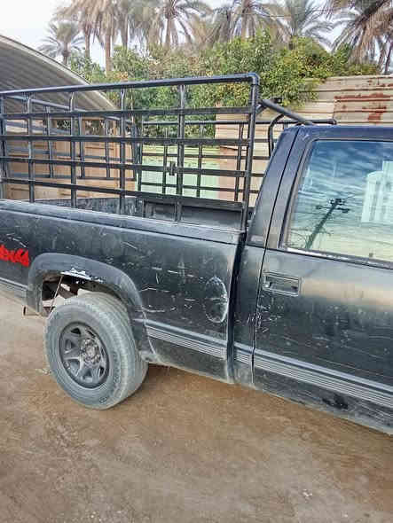 شوفر ليت موديل ٩٣ مكينه الفينيه تاهو گير ٧٠٠اوتما تيك مابيهه قطره صبغ ع البلاد رقم بايل //السعر ٦٣ /*********** // ***********
