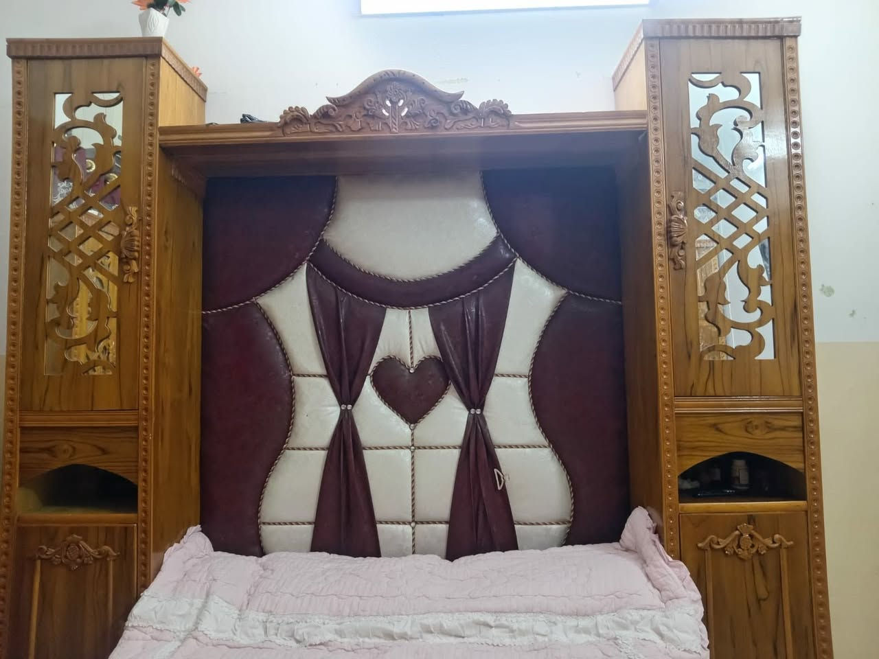 مندوبة مبيعات 
غرفة خشب عراقي ثقيل وبسعر مليون ونص وبي مجال 
العنوان موصل جانب الأيمن منطقه اليرموك قرب جامع الحافظ
#الجميع #المتابعين


**إذا كنت صاحب هذا الإعلان وتريد حذفه لأي سبب، رجاءا أرسل رسالة إلى الدعم الفني**
