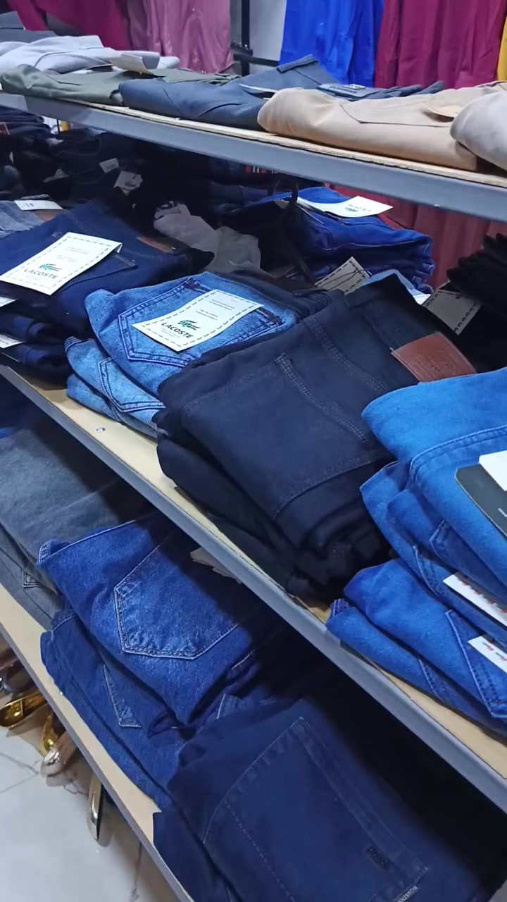 عرض خاص كابوي 👖
‏قياسات جديدة 
‏الاحجام 29.30.31.32.33.34.36.38
‏فقط قطعتين ب 15 الف 
‏العنوان شارع النخوة قرب ماركت بازار للعائلة
‏و قرب دائرة الامن الوطني *********** حيدر بكار
