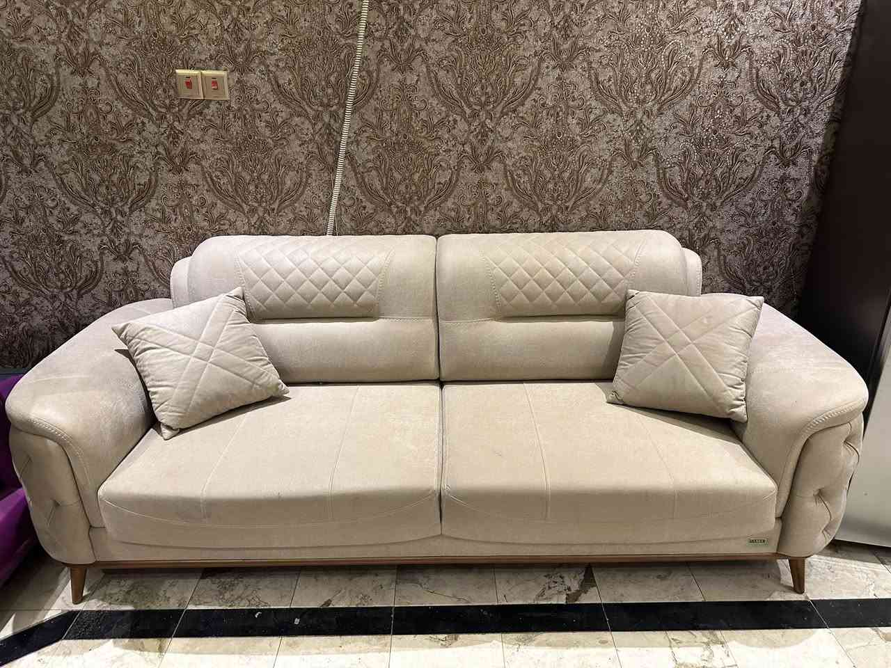 السلام عليكم قنفات تركيه للبيع القنفات تصير سرير سعره 450 الف مكاني بغداد حي الاجهاد :***********
