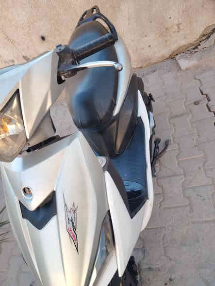 دراجه ماكس محرك ياباني مكفوله برغي مامفتوح بيهه *********** شغاله سلف لايتات اشاير شلعه سعرهه 350 بيه مجال
