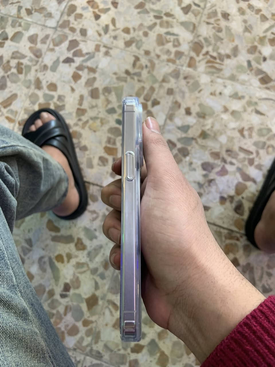 سلام عليكم ايفون15برو ماكس شرق اوسط مستبدل فقط شاشه نوعيه زينه وكلشي بي مكفول من زلخ جديد معنه كلمه مكاني بغداد
 سعره 750
***********
