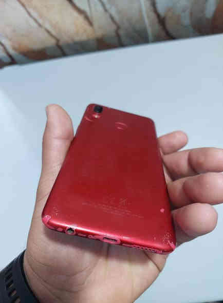 سامسونك A10s ب 35 الف فقط
ذاكره 32
عنواني بغداد ***********
ب 35 الف قفل بدون عمله رجاء
