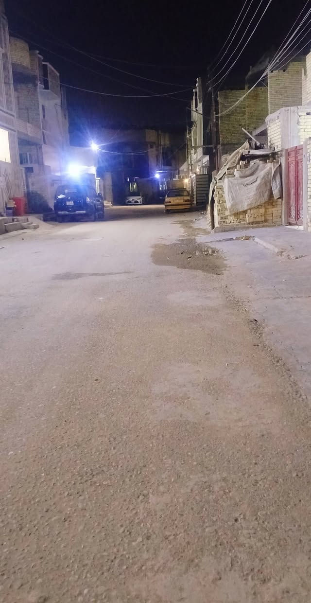 السلام عليكم عندي بيت 150 متر   اربع غرف نوم استقبال وصالتين حمامات اثنين بناء2025 بغداد الامين الثانيه شارع المكاتب يم روضه اليقين قريب على قناة  ***********
