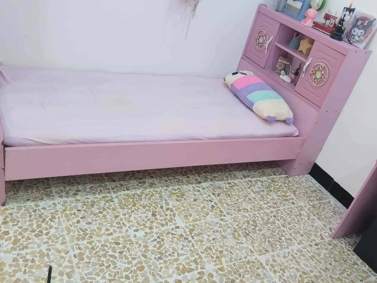 غرفة نوم للبيع غرفة بناتية للبيع نظيفة جديدة 
#السعر250قفل


**إذا كنت صاحب هذا الإعلان وتريد حذفه لأي سبب، رجاءا أرسل رسالة إلى الدعم الفني**