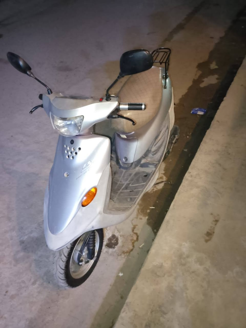 السلام عليكم دراجة بيجي جديدة كلهة بلاديةكهرباياتهةكلهة شغالة السعر ٤٢٥ وبيهة مجال حك الجية مكاني خطيب قرب مطعم سيد باسم للاستفسار ***********
