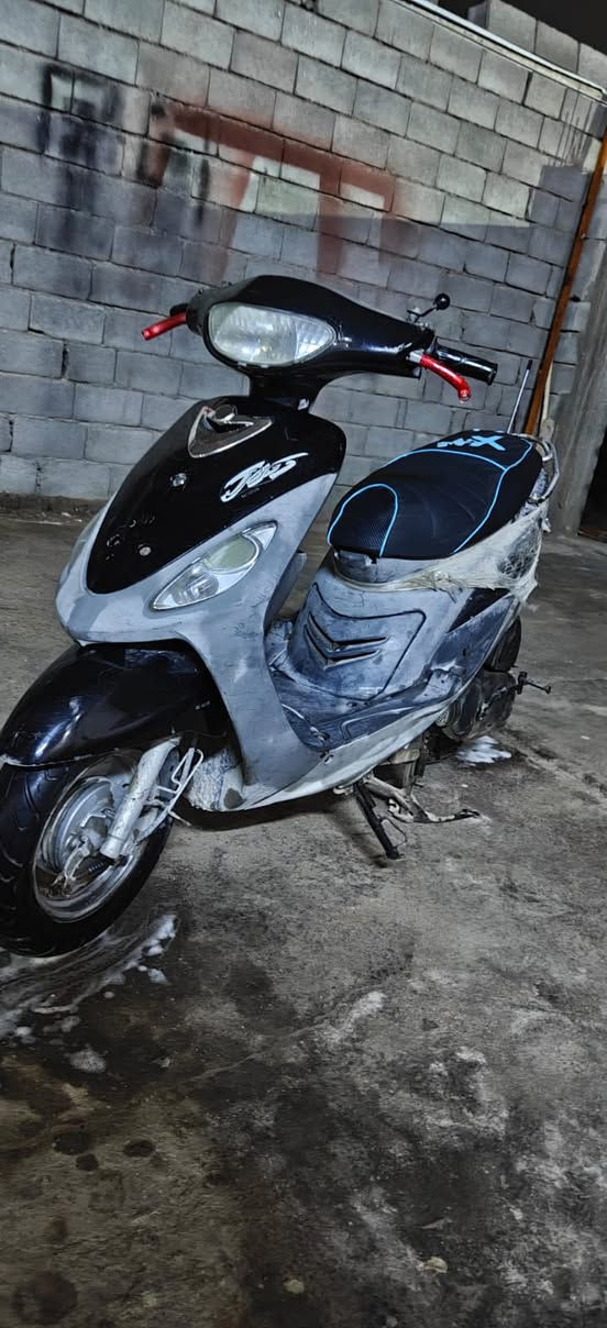 السلام عليكم دراجه ماكس للبيع السعر 525 عنوان الزبير المكصب هاتف ***********
