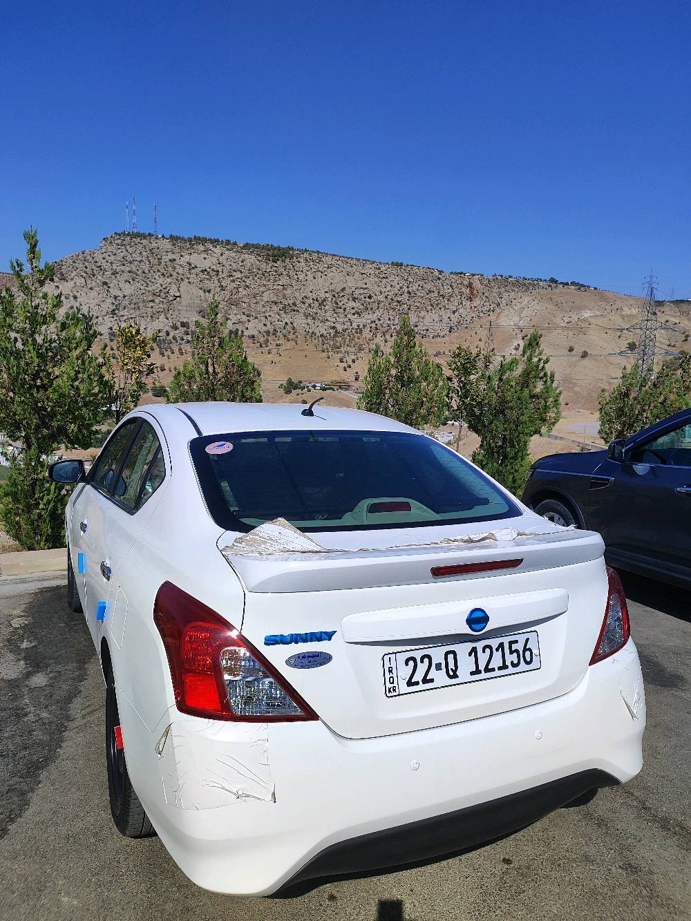 السلام عليكم 
للبيع سني مصري بعدها بحالة الضمان موديل 2025 رقم اربيل بأسمي
هزة لل2027
ماشيه 25500 كفاله من الصبغ 
بيها رصعة بالدعامية الامامية
  اربع جام كهربائي
 تحكم ستيرن جهتين
 شاشة جكسارة
 دوشمة ارضيات و كشنات
 ابواب مغلفة بالنايلون
تبريد قطعتين
اشارة بالمري
سبير منازل
كبات بعدها مطبكة
جنح جنطة
حساسات خلفية
كل الملاحضات موضحات بالصور 122$
 للتواصل ماسنجر فقط
مكانها بغداد / المشتل