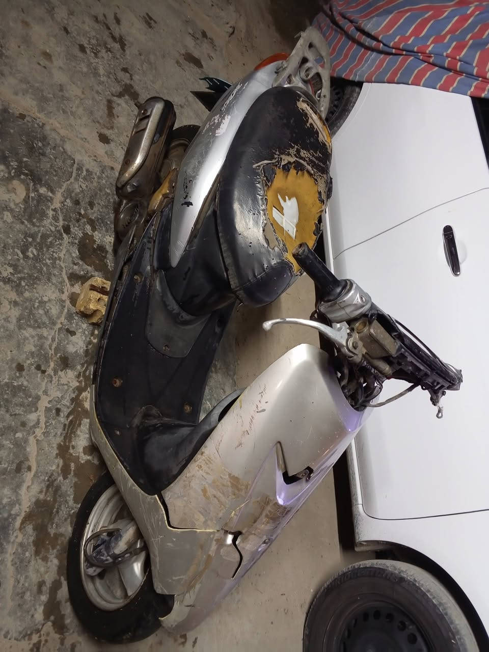 دراجه عصفوريه طافيه سعرها ٧٥ وبيه مجال المكان جميلة ***********
