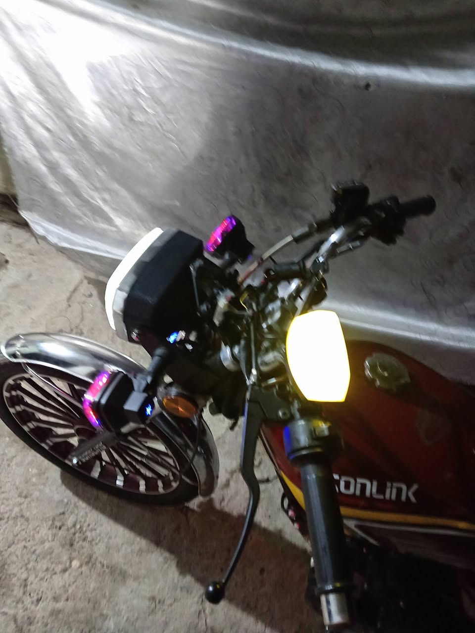 سلام وعليكم دراجه يراني موديل 2025 ئوراق كامله 200سيسي السعر 850وبيهه مجال الطيبين العنوان بغداد الدورة ***********
