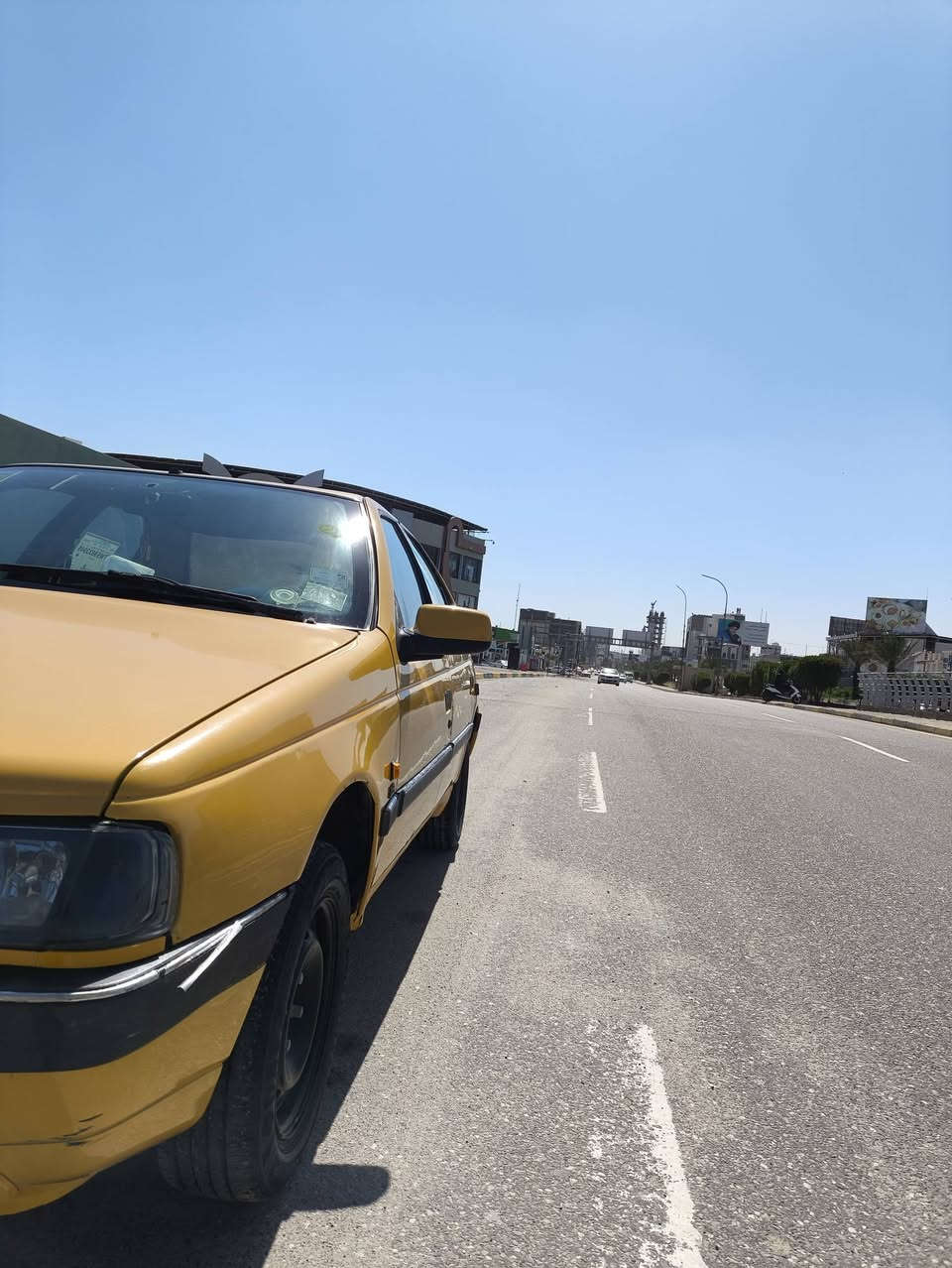 سلام عليكم خوان لميس 2016 السياره ضوف العين خياسات بسيطه كلش ومبدل مدكر اليمنه  هيئه وغرامات مصفر ووني ماشي معاملته اذا تريد اغير بس اسمي وخليه بسمك كبل تتحول بسمك السياره كير ومحرك وتبريد وحداديه وكهربايات كفاله سعر 47 بيه مجال للشراي وني بخدمتكم *********** للشراي خوان بياعه شرايه ليدخلون
