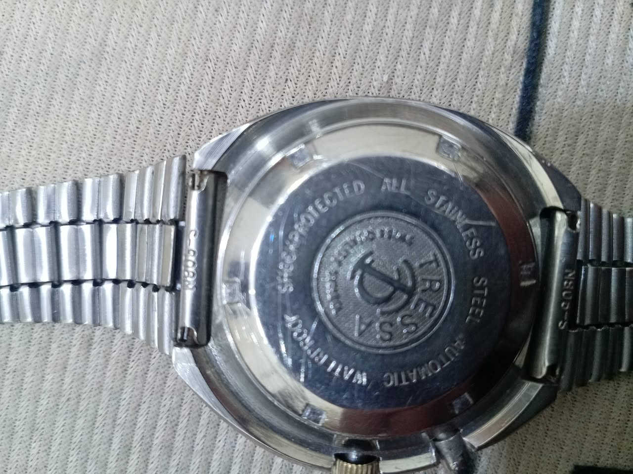 ساعة اوتماتيك سويسري للبيع
75 ألف
سير مستبدل


**إذا كنت صاحب هذا الإعلان وتريد حذفه لأي سبب، رجاءا أرسل رسالة إلى الدعم الفني**