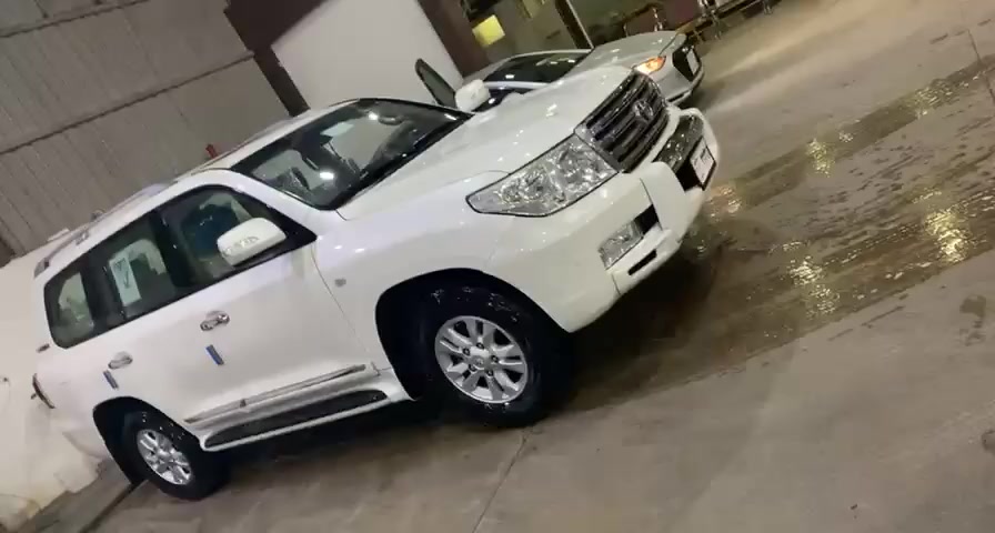 السلام عليكم
مونيكا
2011 ستينيه 
محرك 6 
ماشيه 290
كلين تايتل
محرك كير شرط
مواصفات 1/1
رقم بغداد دولي بأسمي
السعر 350$ وبيها مجال 
رقم هاتف :***********
