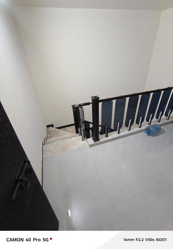 الشعلة ام نجم قرب من شارع عشرين 150 مترا لأبيع فقط طابو صرف بناء 25 تصل***********
