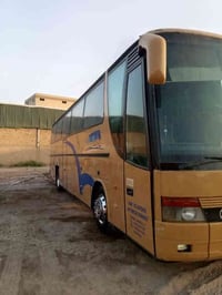 باص الفينيه اصل 2002 مكينه ٨ قايش واحد كير ٤ *٤ تبريد انجماد بدون R لل...