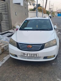 1/ سيارة ام كراند(2013) c7 2/ سيارة نضيفة كلش  3/ ماشية74 حقيقي الف فق...