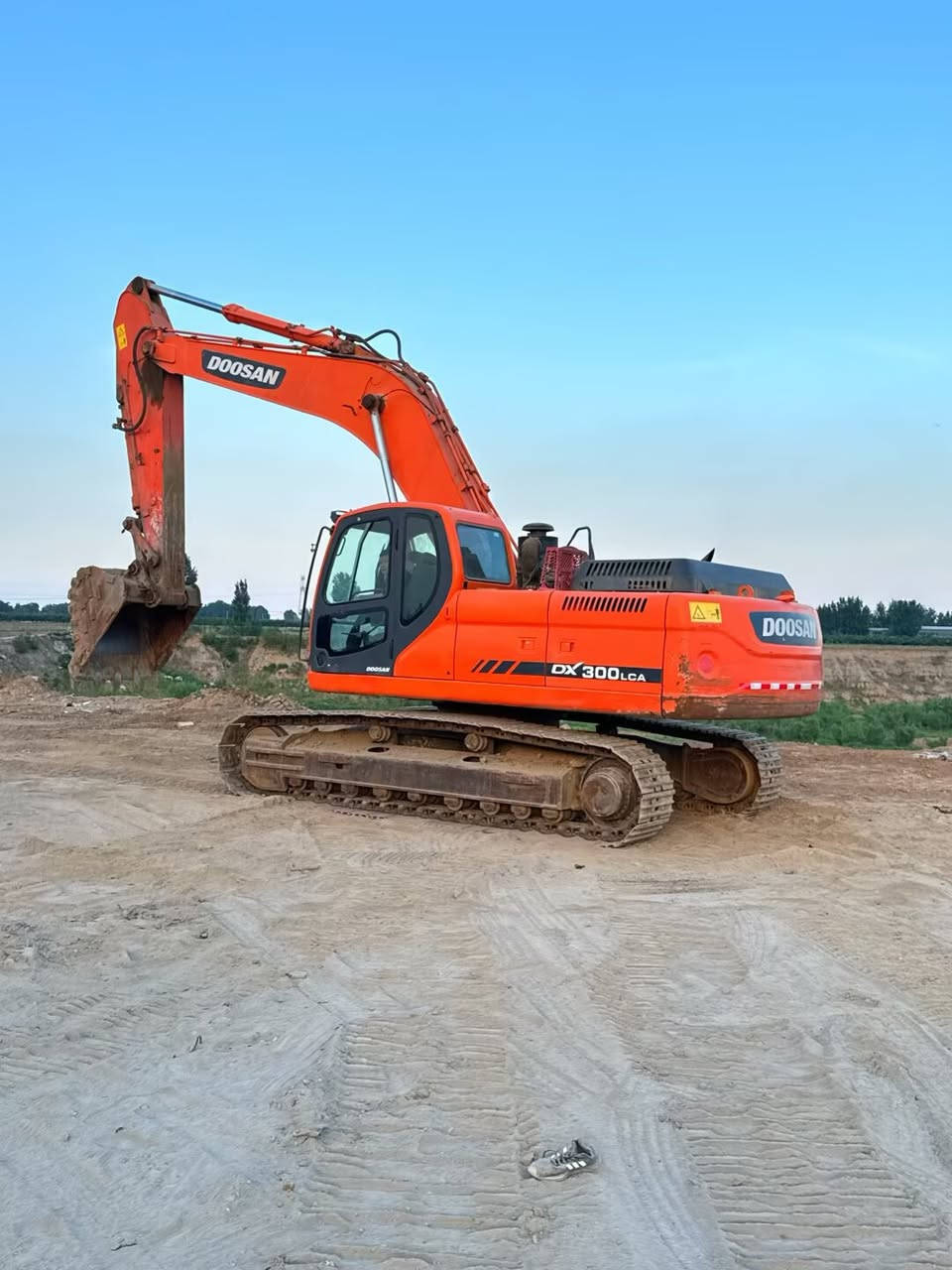 Imported DX300LCA from Korea, original chassis - contact me if you're interested


**إذا كنت صاحب هذا الإعلان وتريد حذفه لأي سبب، رجاءا أرسل رسالة إلى الدعم الفني**