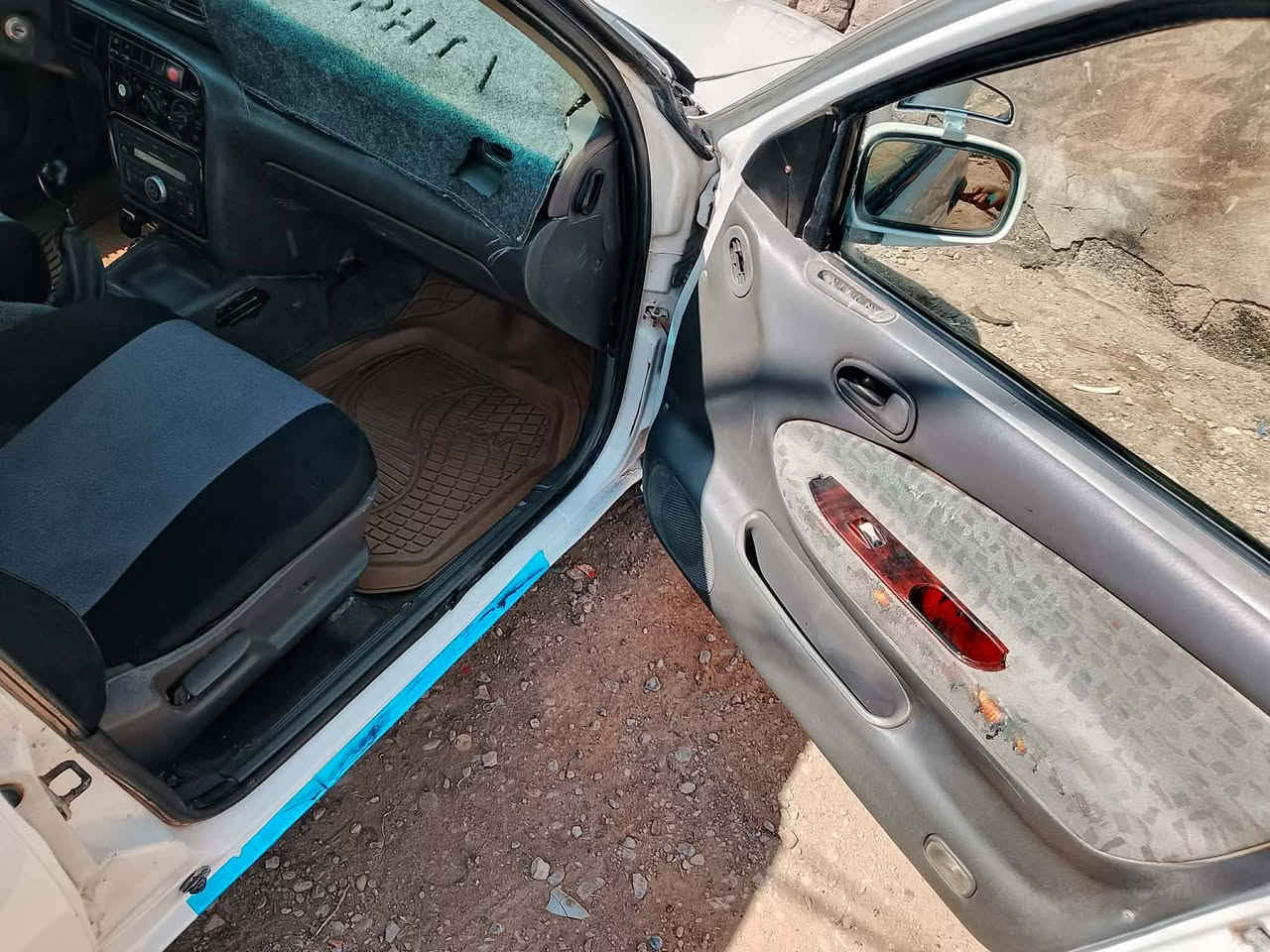 السلام عليكم كيا سيفيا 96رقم بغداد منفصل سياره مصنوعه عام بدون ضربه وخياس كير محرك مكفول تبريد شغال ثلج كهريات كله شغاله صدر جديد تخم تاير ويل كب بلادي سنويه لل29غرفته جديده  مثل ما موضحه بل صور وبعد احلى السعر 40وبيه مجال ***********ديالى بعقوبه
