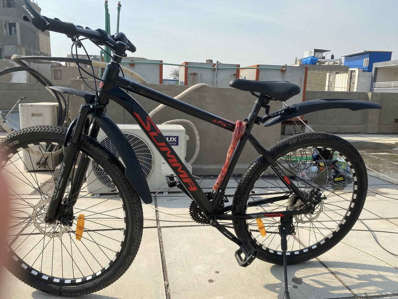 السلام عليكم
دراجة ماركة SUMA حجم 27.5 
بريكات امامي خلفي دسكات 
كير امامي 3 نمر 
كير خلفي 7 نمر 
نظافة 90‎%‎ 
مشتريها قبل 6 شهور 200 الف 
عارضها 150 الف 
وياها كشن طبي تلبيس 
سلسله قفل
ممصلح بيها اي شي و لا مبدل بيها اي شي


**إذا كنت صاحب هذا الإعلان وتريد حذفه لأي سبب، رجاءا أرسل رسالة إلى الدعم الفني**