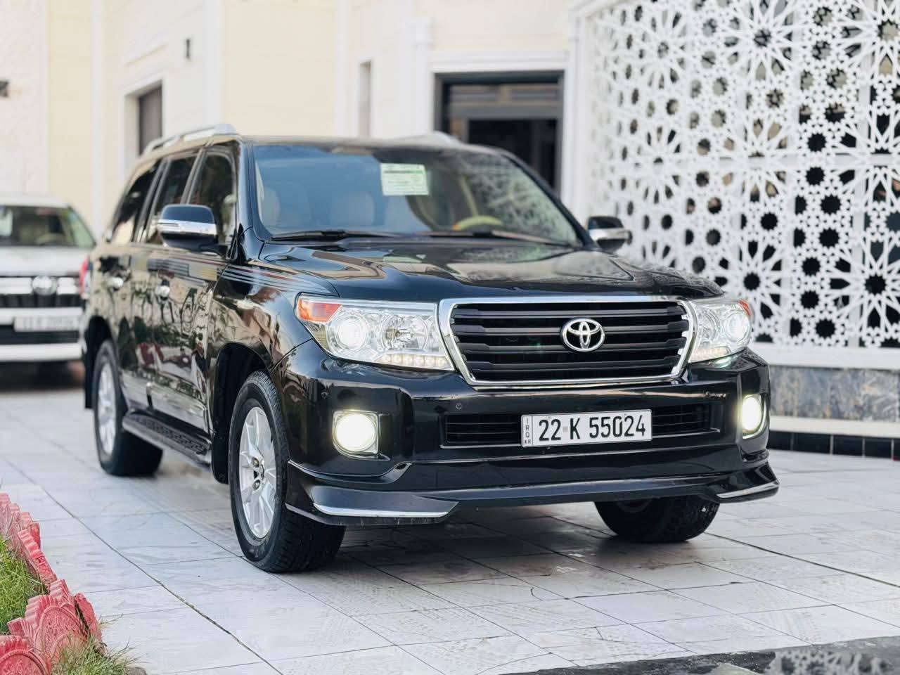 ‏‎سلام عليكم
للبيع فقط 
لاندكروز 🔥 2012 💣 فطيم 🚀 GXR
السياره احله من الصور بالحقيقه 
فول مواصفات 1/1 💯 :
1- فتحة 🕳️
2- بصمة 🔐
3- محرك وكير كفالة 
4- حساس خلفي وامامي 🎶🔊
5- ثلاجة 🥶
6- 2 كراسي كهرباء ⚡
7- تشغيل عن بعد 💥
8- شاشات عرض 💻
9-كامرات 2 دوارة 👀
10- 8  ايرباك 
11-دفع رباعي 🎮
12- رقم اربيل بأسمي 
حجم المحرك: 4000 ✅ 
معروفة موصفات الفطيم فول 
ملاحظة / السيارة  بيها 4 قطع صبغ فقط رش بدون دواخل خلاص باقي السيارة كفالة وشرط الفحص ✅  
جديدة بمعنى الكلمه شرط تراي زيرو  تخم تاير حدادية تبريد جاهزة من كلشي مابيها اي نقص وبالعافية ع تكون من نصيبه
بأسمي شخصياً  تحويل مباشر  

🟩 السعر المطلوب ( 275 $ )💸وبيها مجال شويه 🔐                          

 لاستفسار الاتصال ع الارقام ‏‪***********‬‏

تحياتي لجميع 🌹 🌸 🙏🏻
