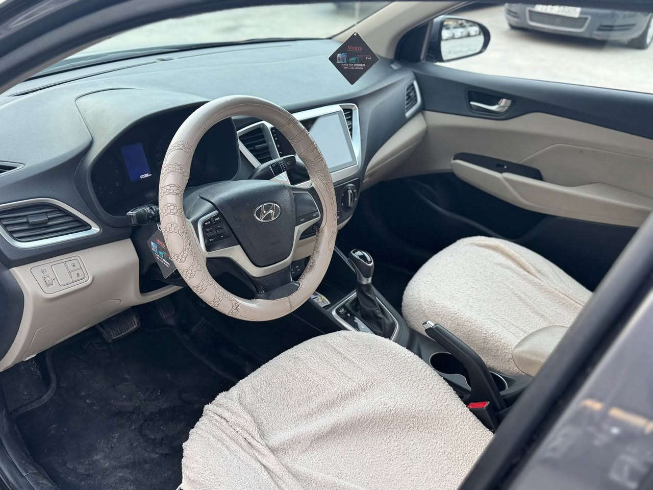 هونداى اكسينت خليجي 
موديل 2019
دووبارچه بوياخ سه نه و ى تازه يه به ناوى خومه وه يه 

سعرى ٩٨$ مه جال 
*********** السليمانية, العراق
